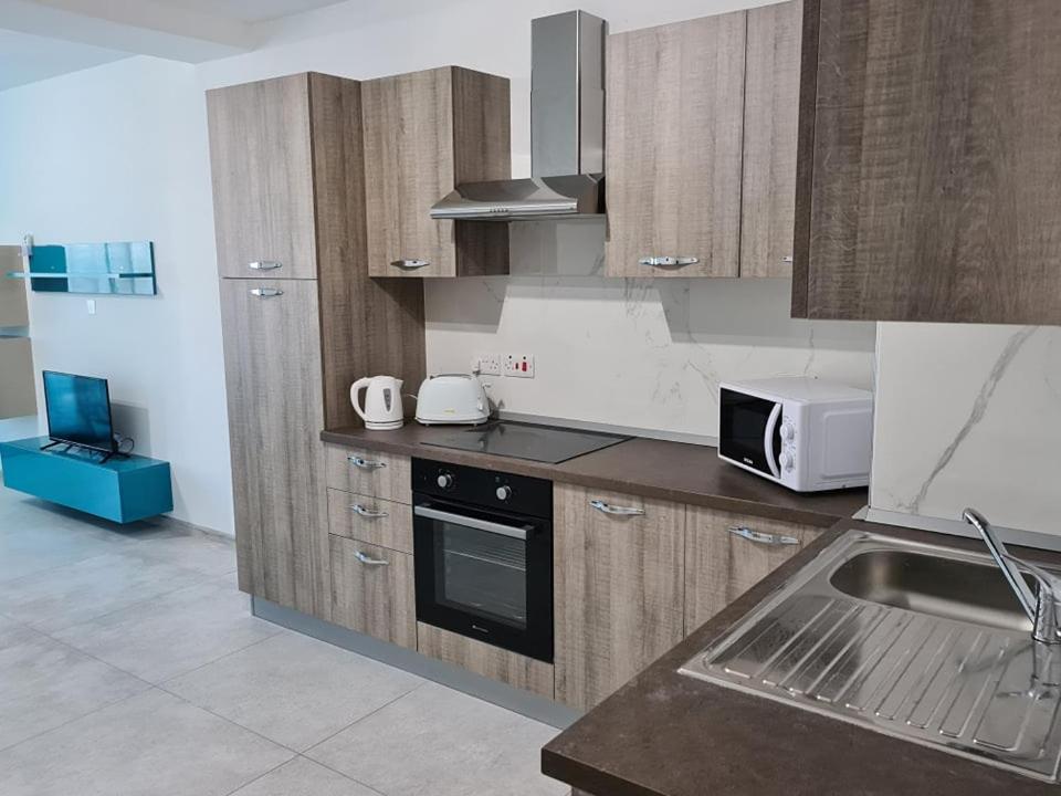 St Julians Bay Sea Front Apartments Saint Julian's Екстериор снимка