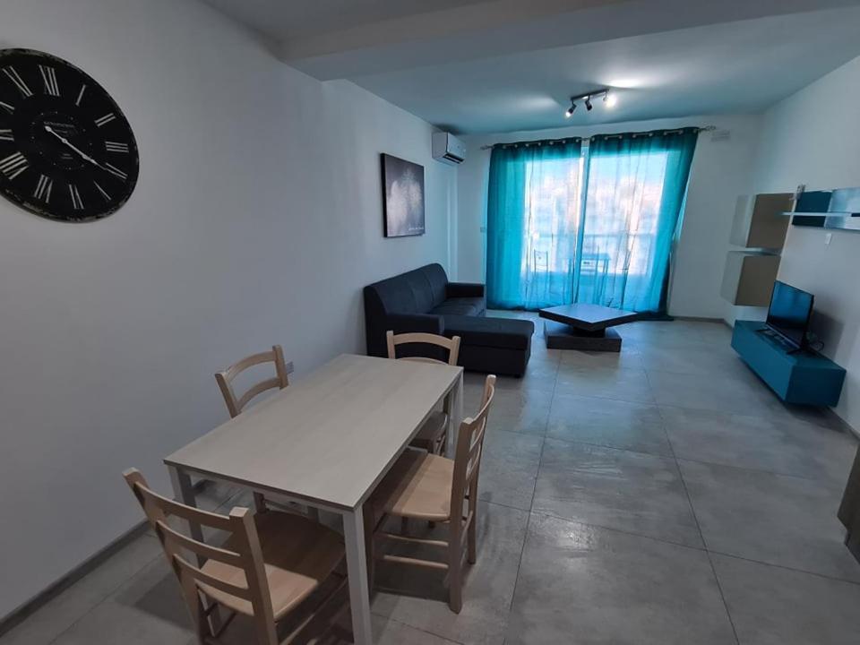 St Julians Bay Sea Front Apartments Saint Julian's Екстериор снимка