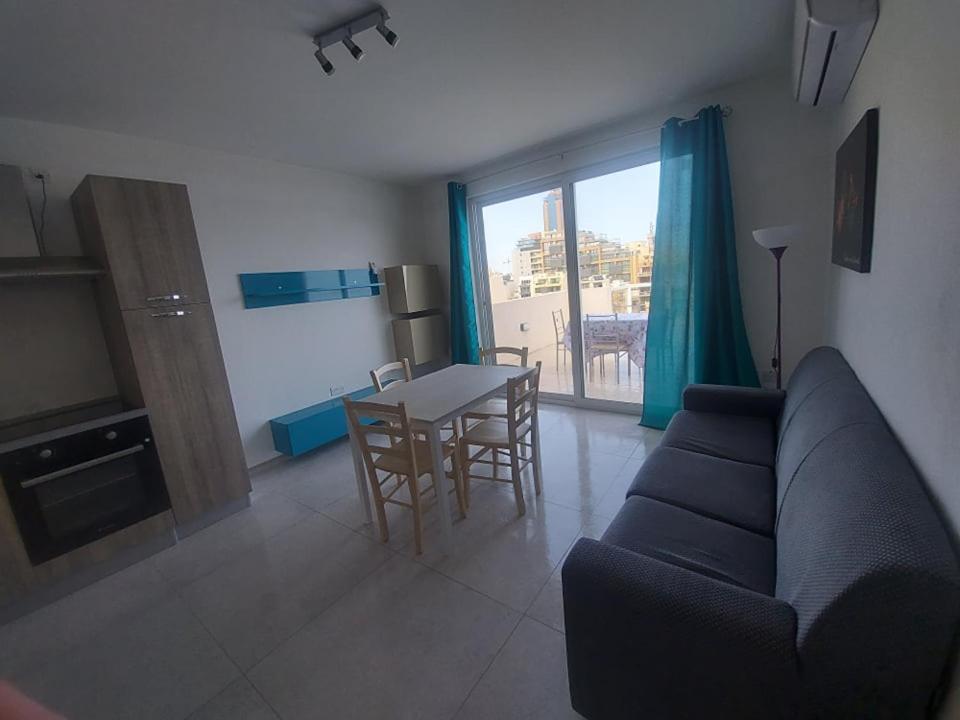 St Julians Bay Sea Front Apartments Saint Julian's Екстериор снимка