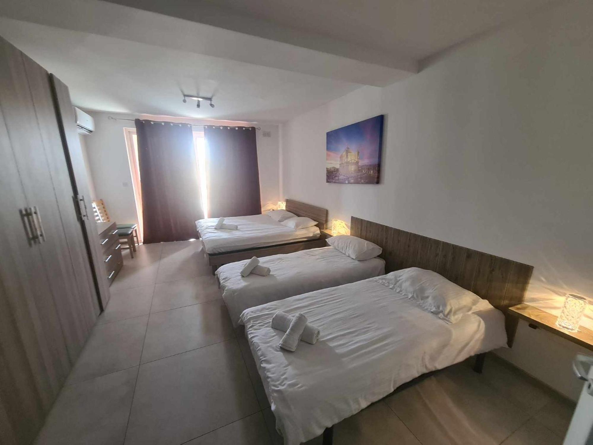 St Julians Bay Sea Front Apartments Saint Julian's Екстериор снимка